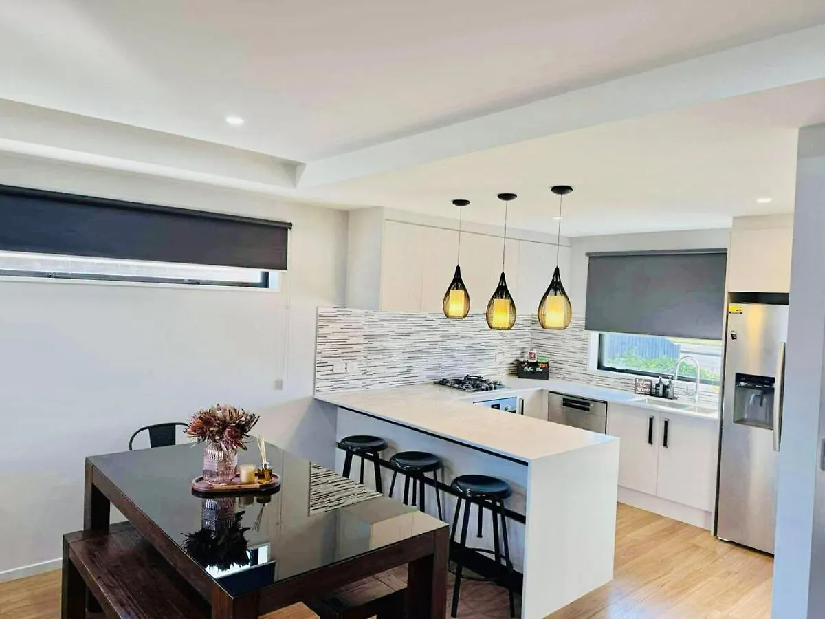 Tranquil 4 Bed Family Retreat 5Min To Airport Villa Christchurch New Zealand