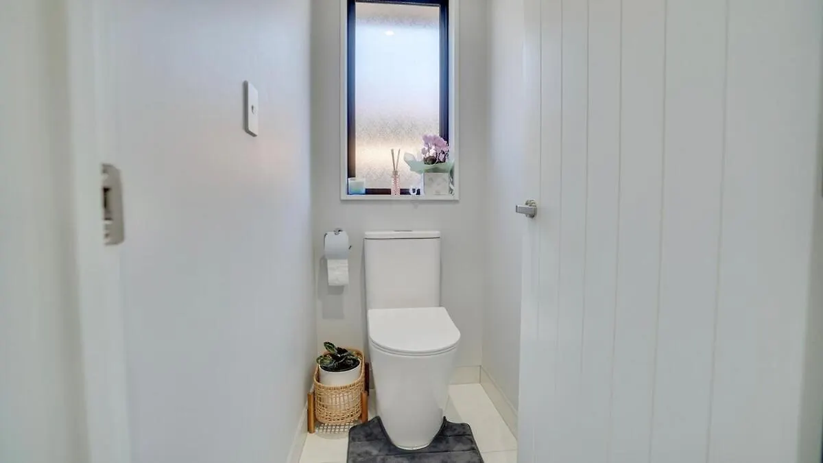 Tranquil 4 Bed Family Retreat 5Min To Airport Villa Christchurch New Zealand